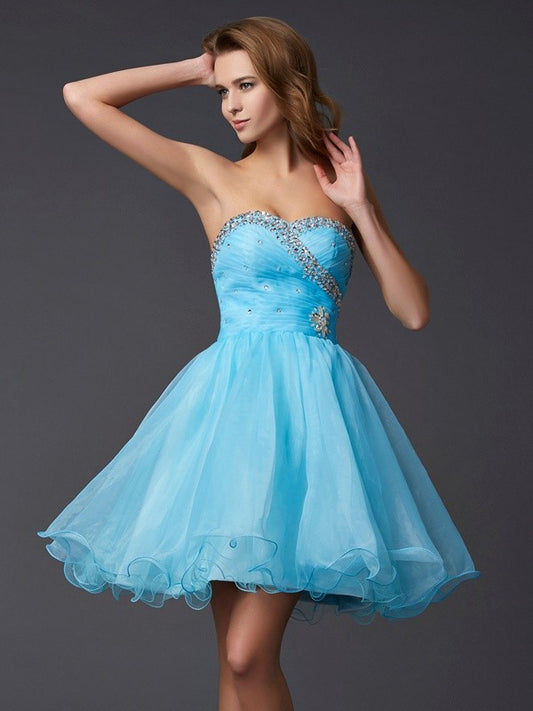Wholesale A-Line/Princess Sweetheart Sleeveless Beading Short Tulle Homecoming Dresses