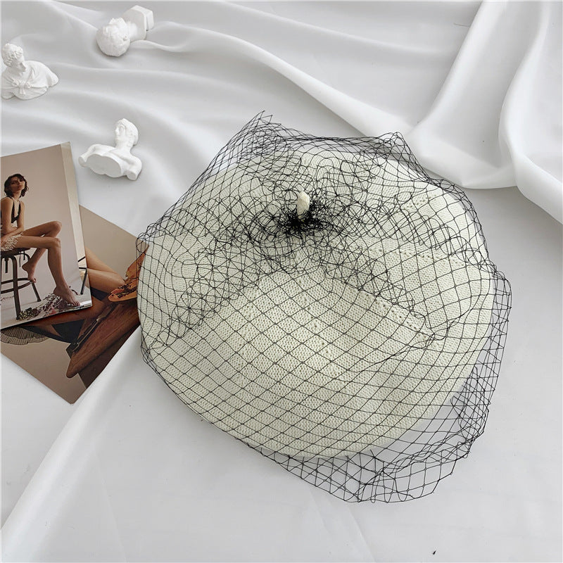 Wholesale Hats Tulle Fiber Beret Hat Bowler / Cloche Hat Straw Hat Wedding Tea Party Elegant Wedding With Tulle Headpiece Headwear