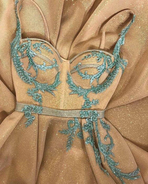 Wholesale A Line Spaghetti Straps Sweetheart Gold Rhinestone Sparkly Appliques Prom Dresses