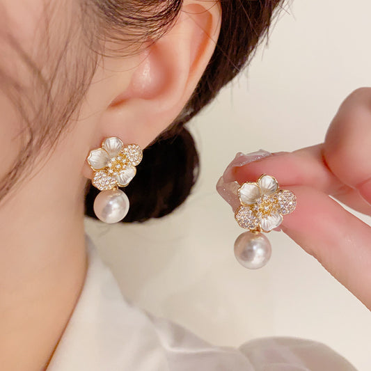 Wholesale Stud Earrings Fine Jewelry Classic Precious Flower Shape Cute Stylish Earrings Jewelry Gold For Gift Festival