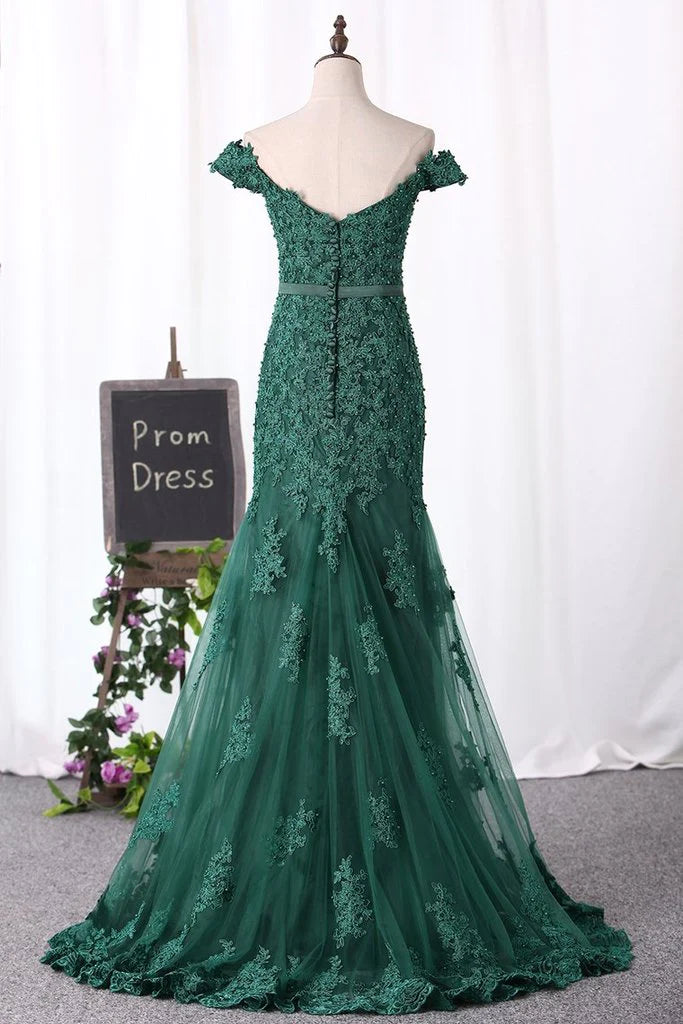 Wholesale Off The Shoulder Prom Dresses Mermaid Tulle With Applique And Beadings Covered Button