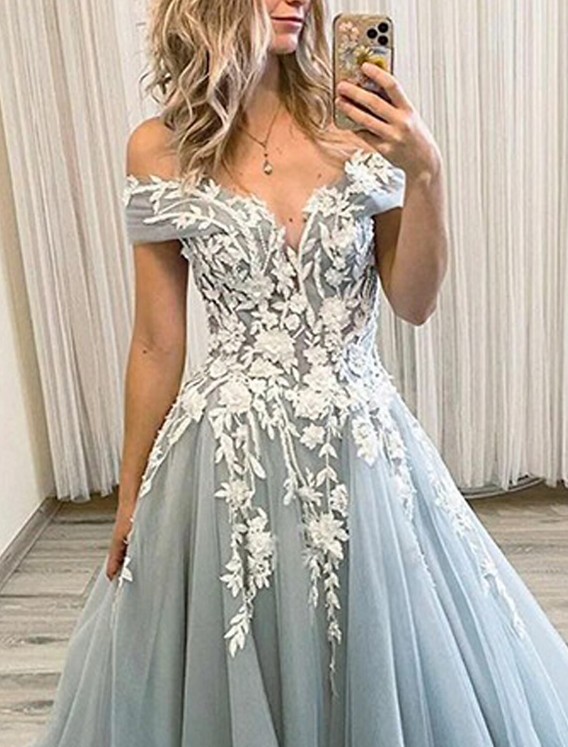 Wholesale Ball Gown Prom Dresses Princess Dress Formal Prom Floor Length Sleeveless Off Shoulder Organza Backless with Pleats Appliques