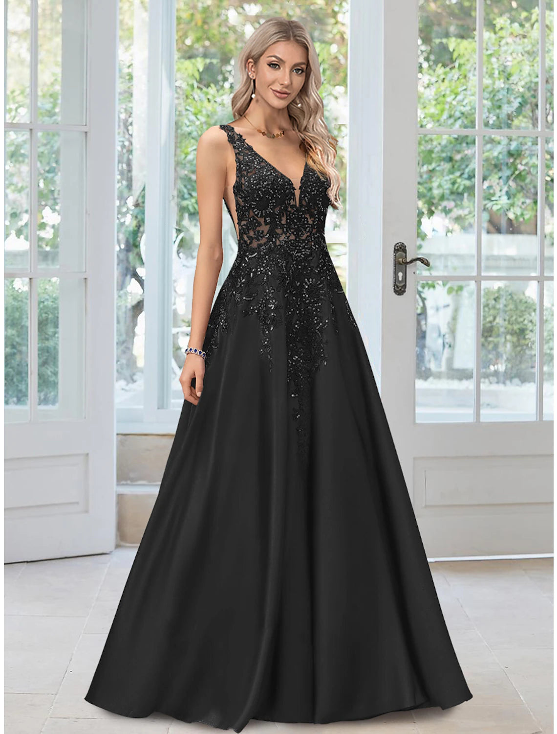 Wholesale A-Line Evening Gown Floral Dress Formal Black Tie Floor Length Sleeveless V Neck Lace with Appliques