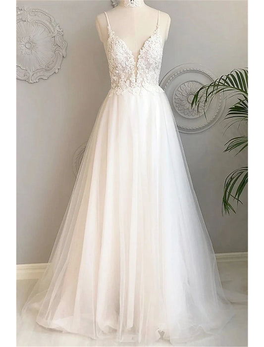 Wholesale Beach Wedding Dresses A-Line Sweetheart Camisole Spaghetti Strap Court Train Lace Bridal Gowns With Buttons Appliques