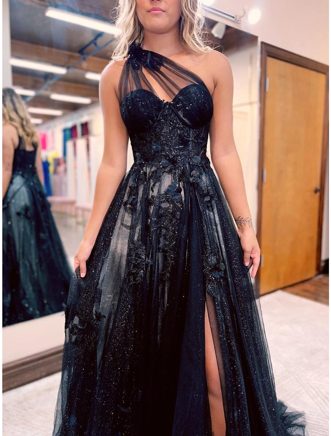 Wholesale A-Line Prom Dresses Color Block Dress Formal Wedding Party Sweep / Brush Train Sleeveless One Shoulder Tulle Backless with Pleats Appliques