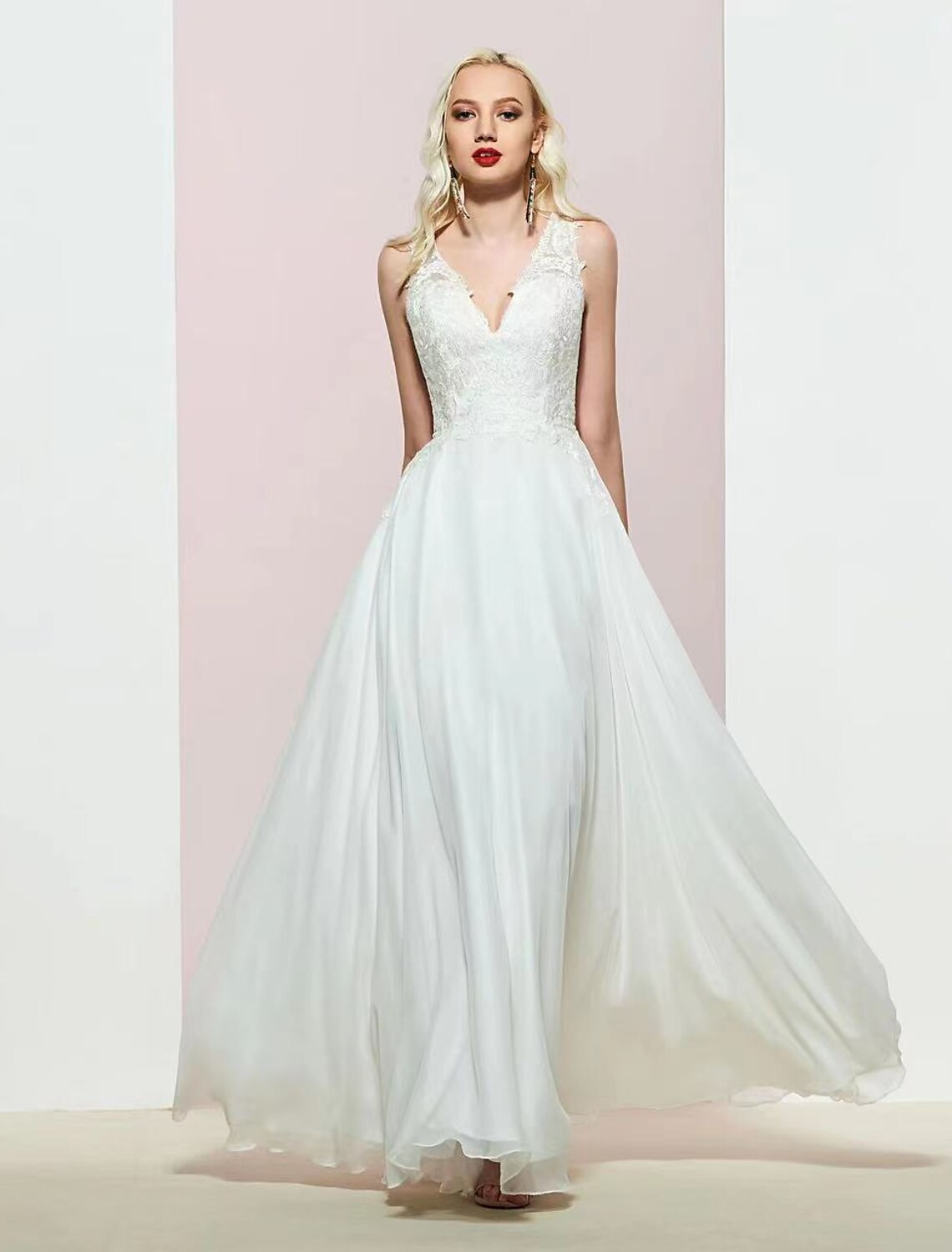 Wholesale A-Line Evening Gown Open Back Dress Wedding Party Birthday Floor Length Sleeveless V Neck Chiffon with Appliques