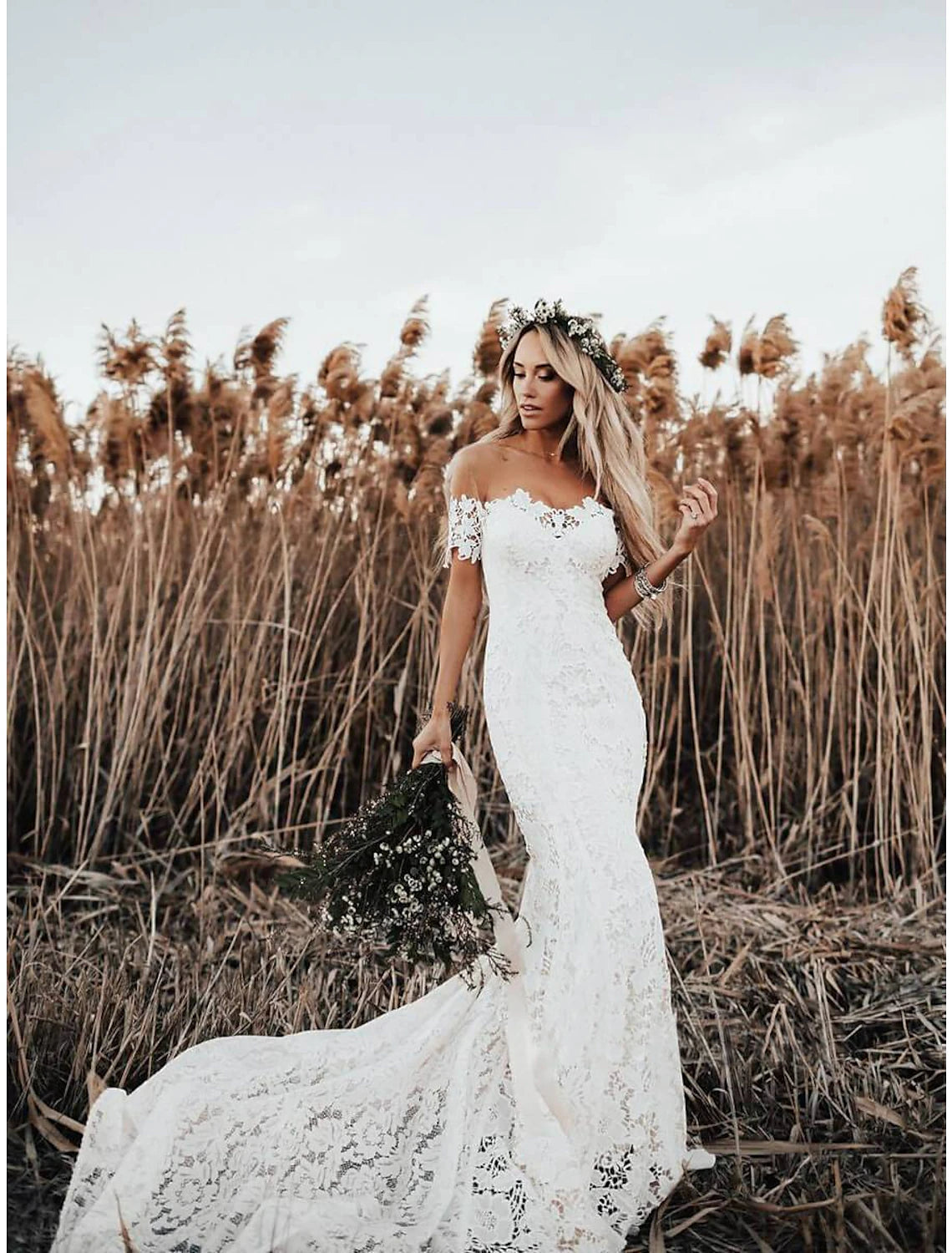 Wholesale Beach Boho Wedding Dresses Mermaid / Trumpet Off Shoulder Cap Sleeve Chapel Train Lace Bridal Gowns With Appliques