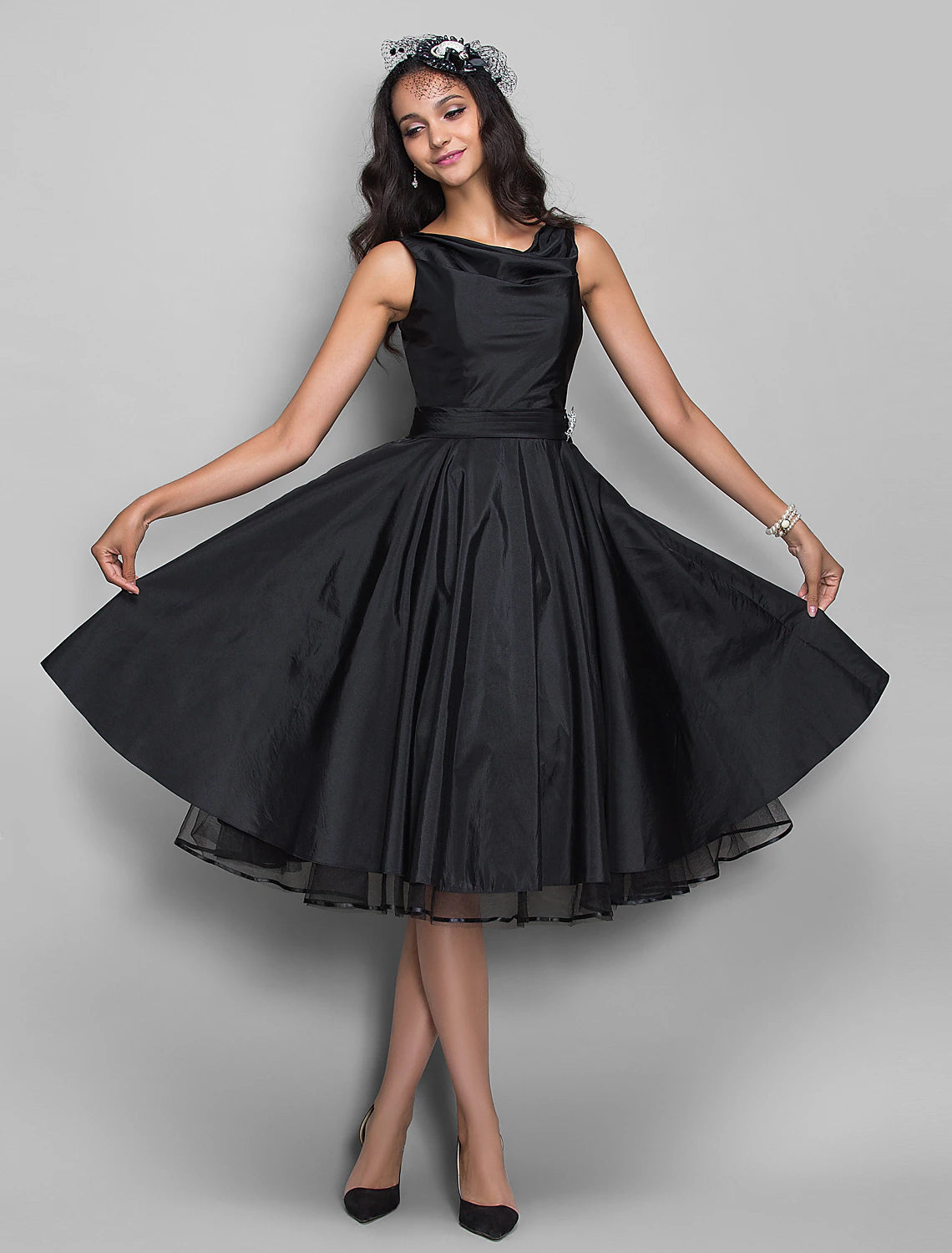 Wholesale A-Line Cocktail Black Dress Plus Size Vintage Dress Halloween Wedding Guest Knee Length Sleeveless V Neck Taffeta with Pleats Crystals