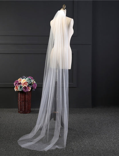 Wholesale One-tier Simple Wedding Veil Chapel Veils with Solid Tulle