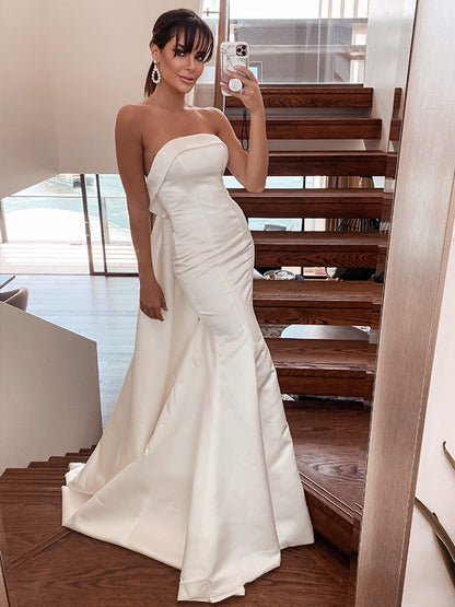 Wholesale Sheath/Column Satin Ruffles Strapless Sleeveless Court Train Wedding Dresses