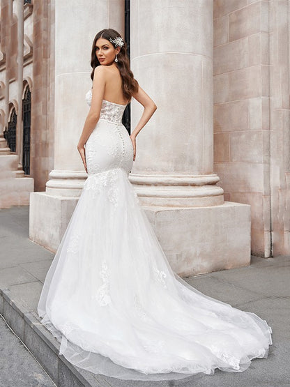 Wholesale Trumpet/Mermaid Tulle Sweetheart Applique Sleeveless Court Train Wedding Dresses