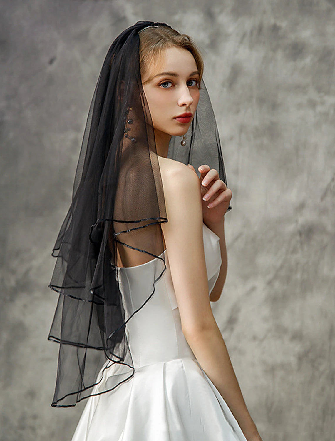 Wholesale Two-tier Stylish / Classic & Timeless Wedding Veil Elbow Veils with Flower Comb / Pure Color Tulle