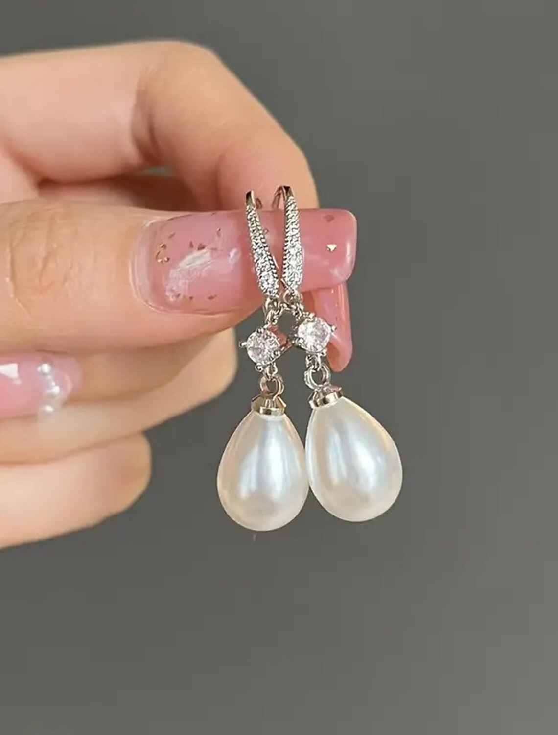 Wholesale Women's Pearl Drop Earrings Fine Jewelry Classic Precious Stylish Simple Earrings Jewelry White For Wedding Party 1 Pair