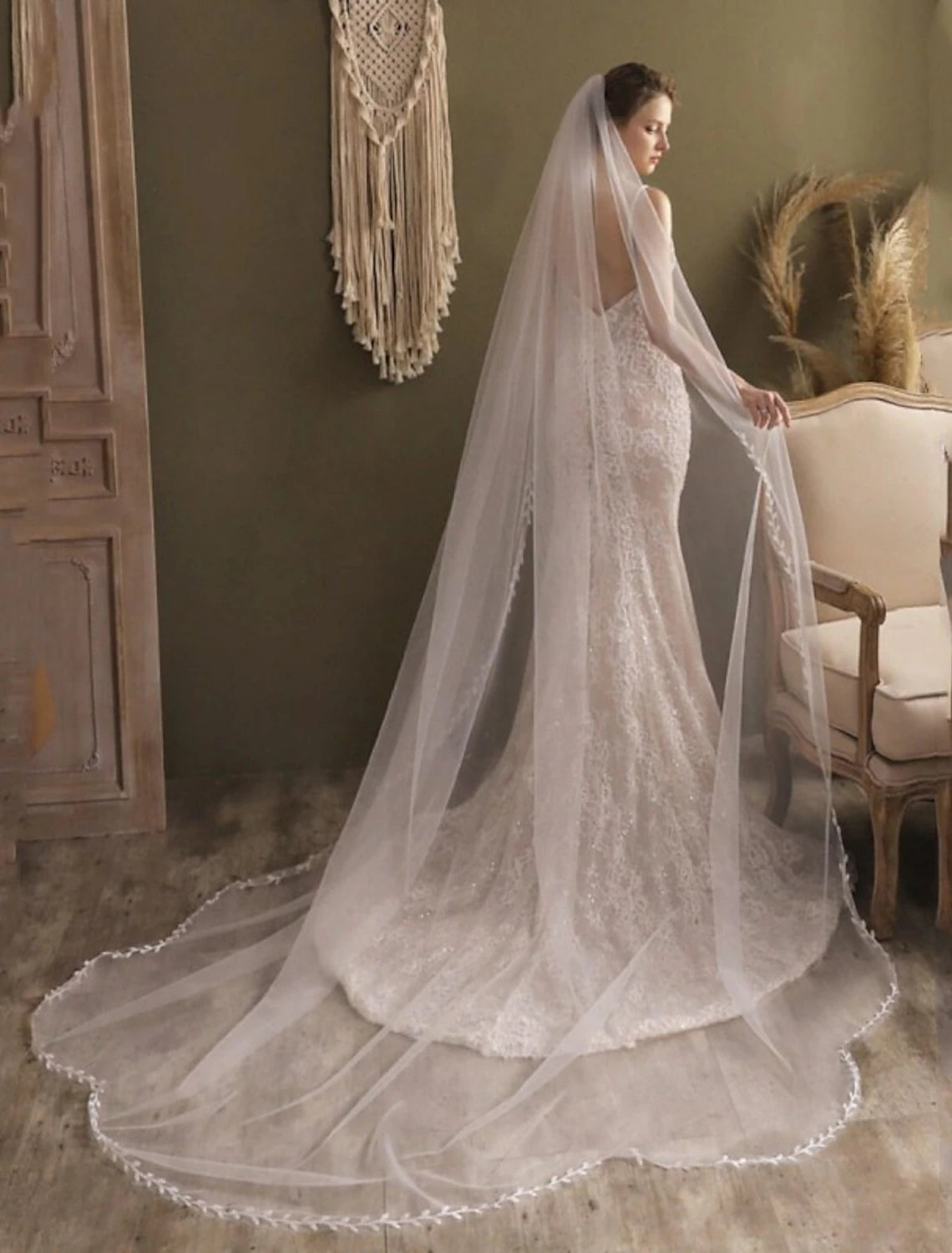 Wholesale One-tier Pearls / Classic & Timeless / Elegant & Luxurious Wedding Veil Cathedral Veils with Faux Pearl / Appliques 118.11 in (300cm) Lace / Tulle