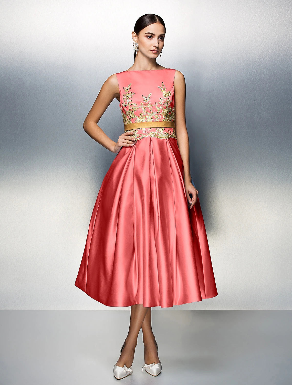 Wholesale A-Line Cocktail Dresses Party Dress Wedding Guest Prom Tea Length Sleeveless Jewel Neck Satin V Back with Pleats Appliques