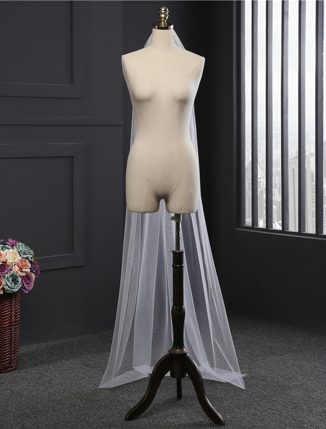 Wholesale One-tier Simple Wedding Veil Chapel Veils with Solid Tulle