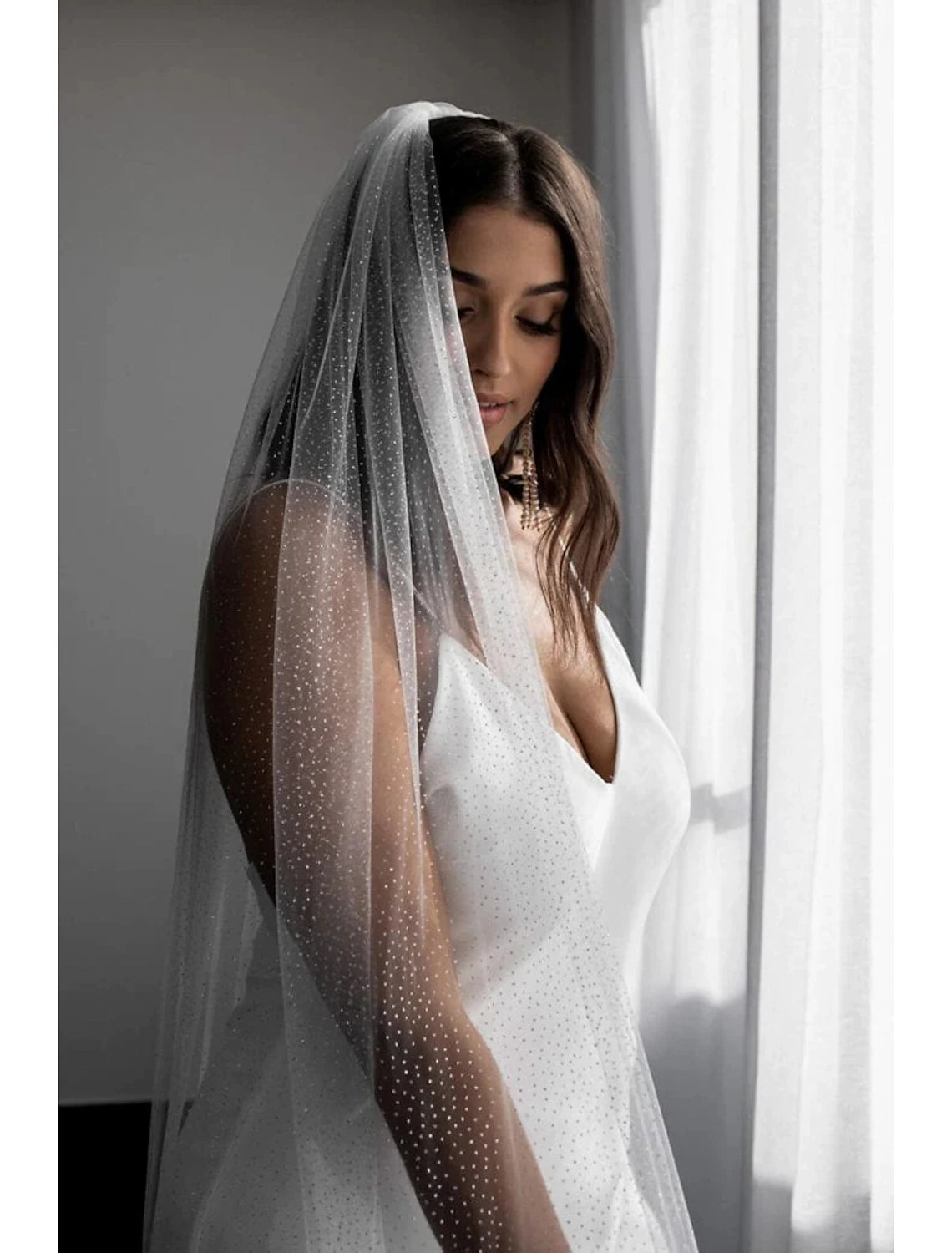 Wholesale One-tier Simple / Sparkle & Shine Wedding Veil Cathedral Veils with Sequin 110.24 in (280cm) Tulle