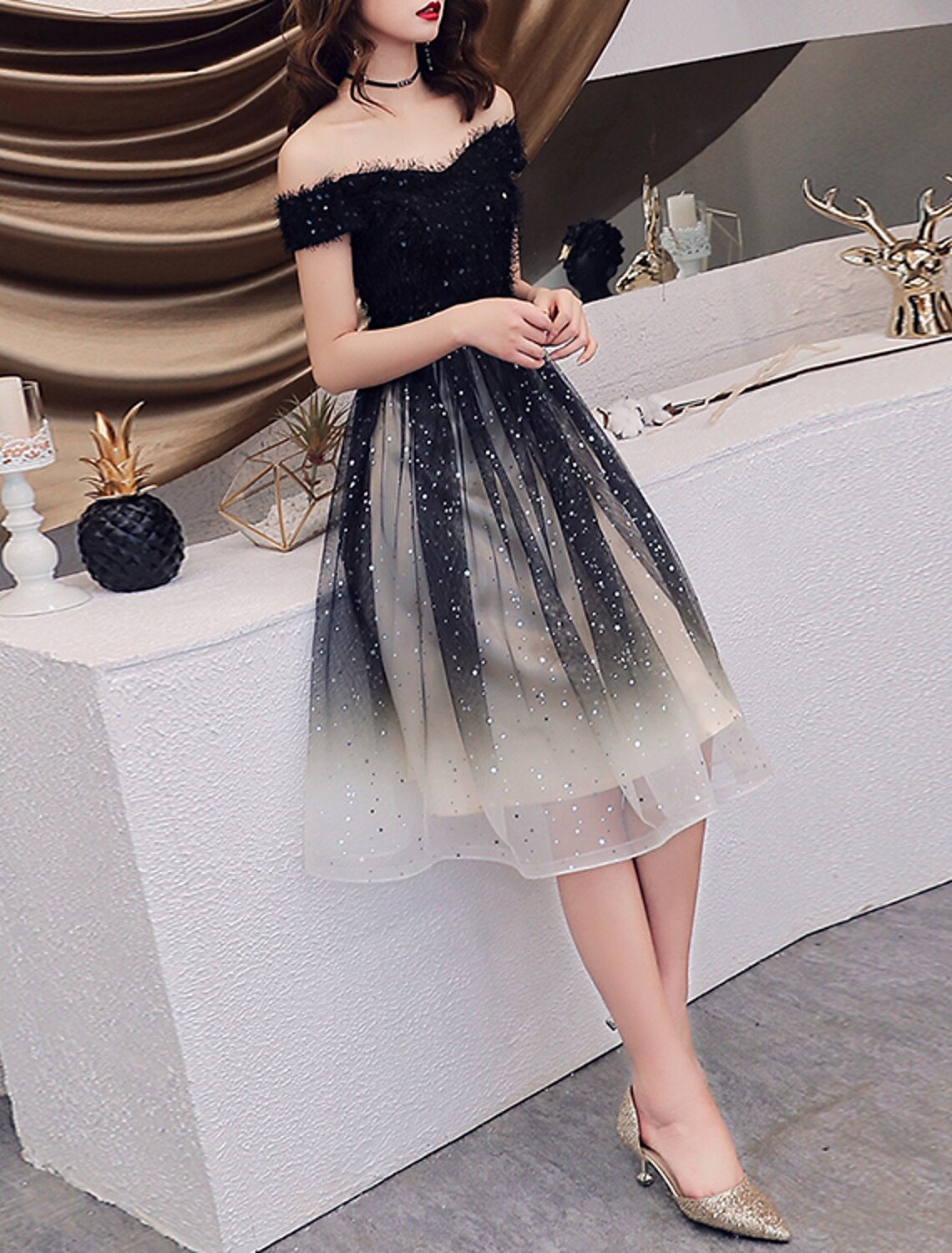 Wholesale A-Line Glittering Gradient Party Wear Cocktail Party Dress Off Shoulder Short Sleeve Knee Length Tulle with Sequin