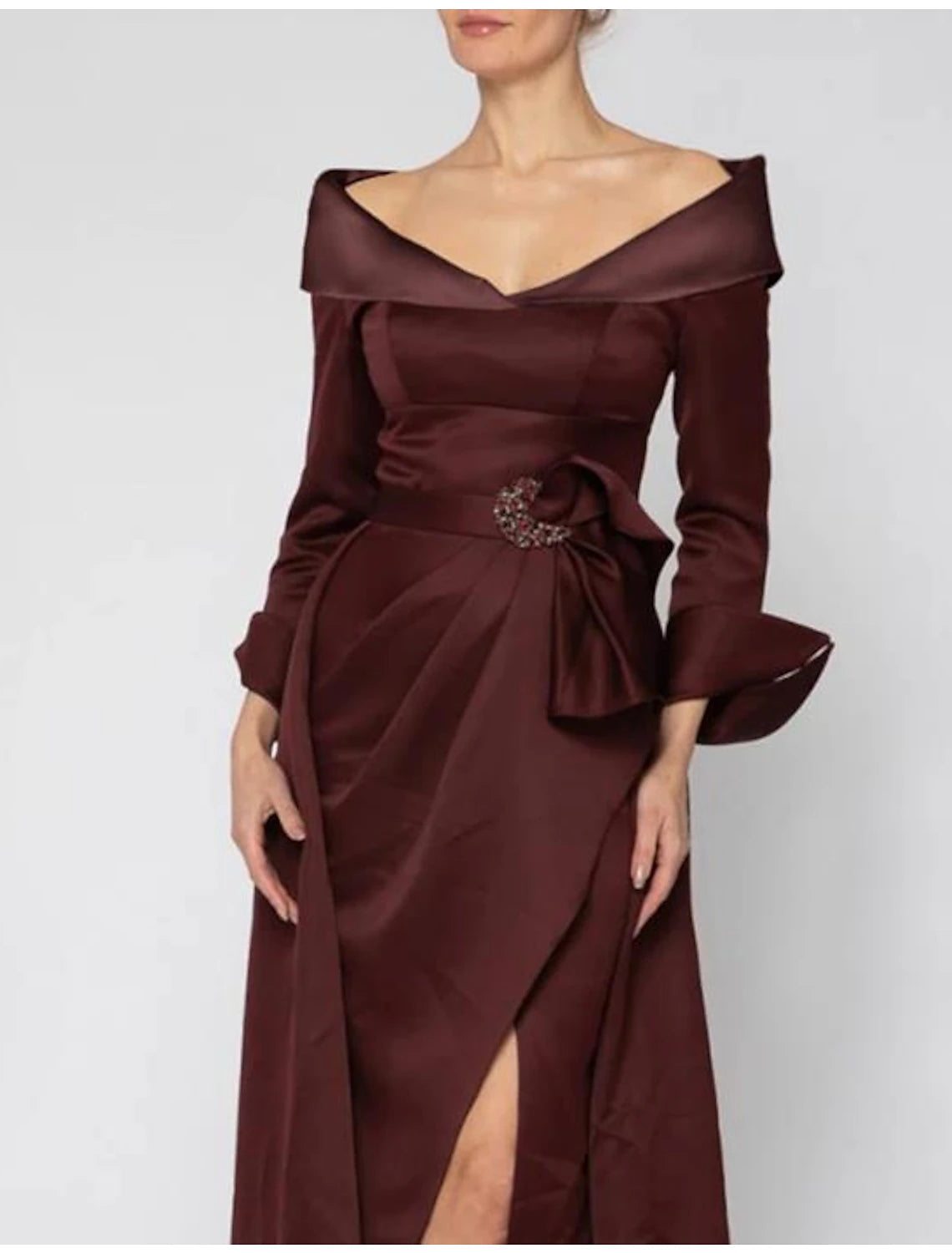 Wholesale A-Line Mother of the Bride Dress Formal Wedding Guest Party Elegant Off Shoulder Sweep / Brush Train Satin Long Sleeve with Split Front Crystal Brooch Ruching