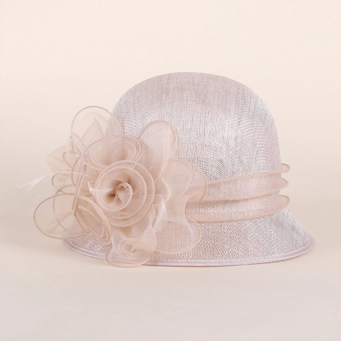 Wholesale Fascinators Hats Flax Feather Bowler / Cloche Hat Sun Hat Top Hat Wedding Casual Kentucky Derby Horse Race Ladies Day Romantic Wedding Princess With Headpiece Headwear