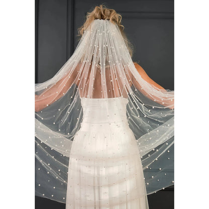 Wholesale One-tier Simple / Pearls Wedding Veil Chapel Veils with Faux Pearl Tulle