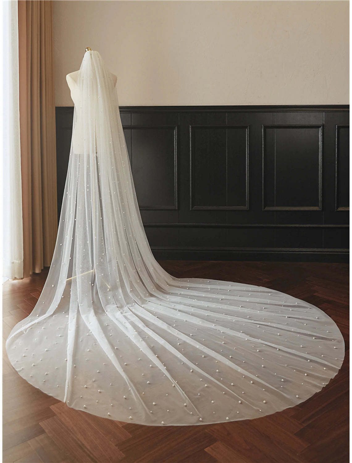 Wholesale One-tier Pearls Wedding Veil Cathedral Veils with Faux Pearl 118.11 in (300cm) Tulle