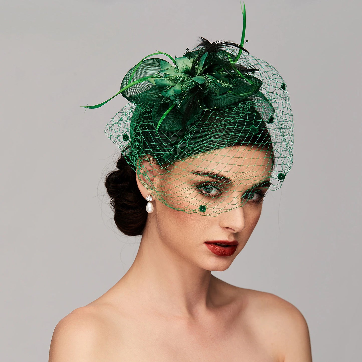 Wholesale Elegant Fascinators Hats Linen Net Mesh Headpiece Kentucky Derby Hat with Clip Headband Feather Floral Flower Mesh Net Wedding Evening Party Horse Race Ladies Day Headpiece Headwear