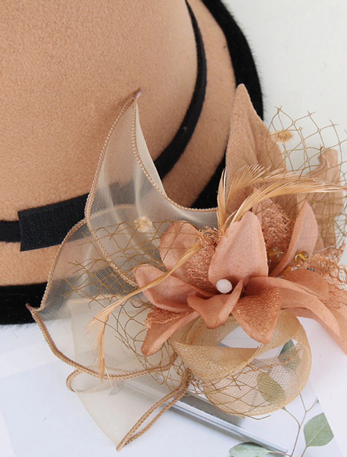 Wholesale Kentucky Derby Hat Fall Wedding Hats Artificial feather Poly / Cotton Blend Bowler / Cloche Hat Bucket Hat Fedora Hat Casual Holiday Vintage Style Elegant With Feather Appliques Headpiece Headwear