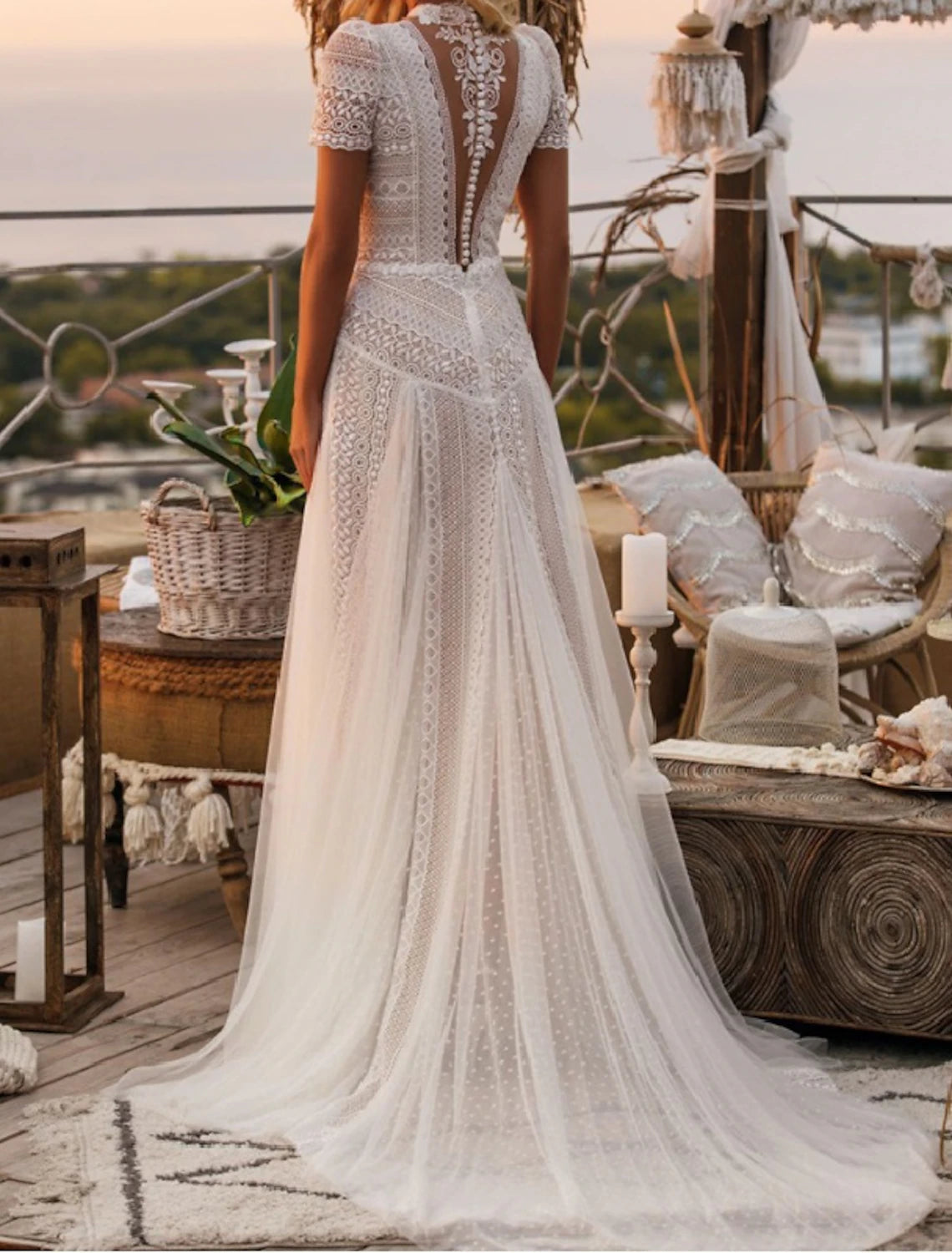 Wholesale Beach Boho Wedding Dresses A-Line Illusion Neck Short Sleeve Court Train Lace Outdoor Bridal Gowns With Appliques