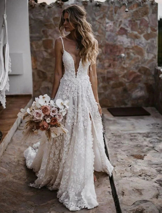 Wholesale Beach Sexy Boho Wedding Dresses A-Line Sweetheart Camisole Spaghetti Strap Court Train Lace Outdoor Bridal Gowns With Appliques Split