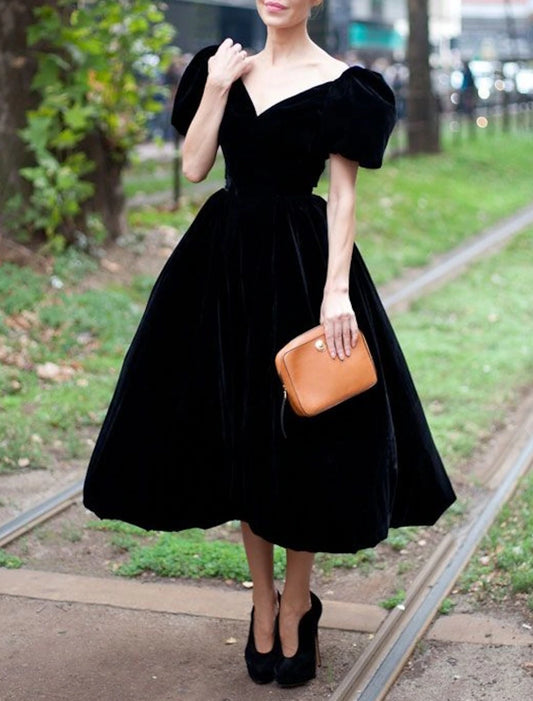 Wholesale A-Line Cocktail Dresses Vintage Black Dress Plus Size Formal Velvet Halloween Tea Length Short Sleeve V Neck Fall Wedding Guest with Ruffles