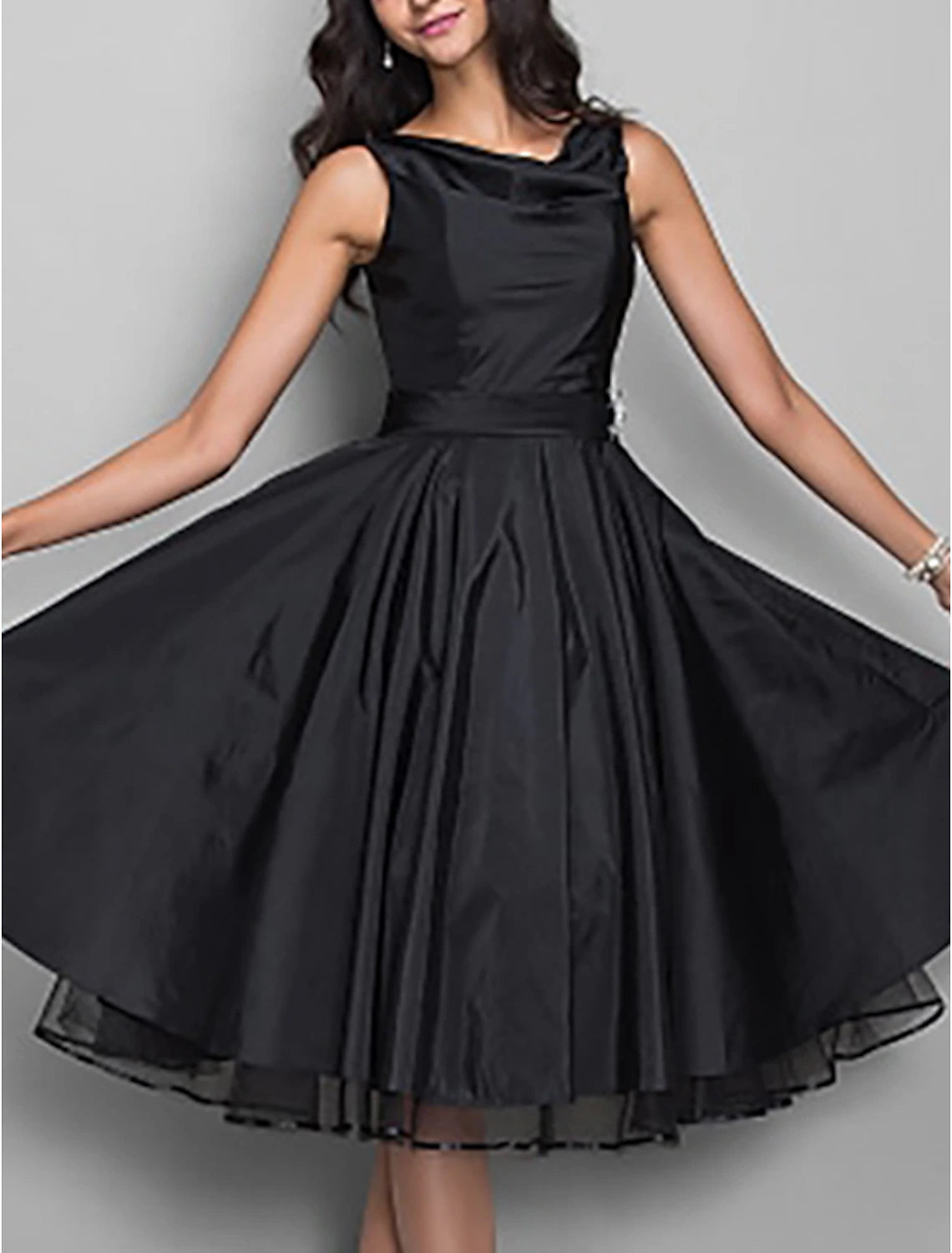 Wholesale A-Line Cocktail Black Dress Plus Size Vintage Dress Halloween Wedding Guest Knee Length Sleeveless V Neck Taffeta with Pleats Crystals