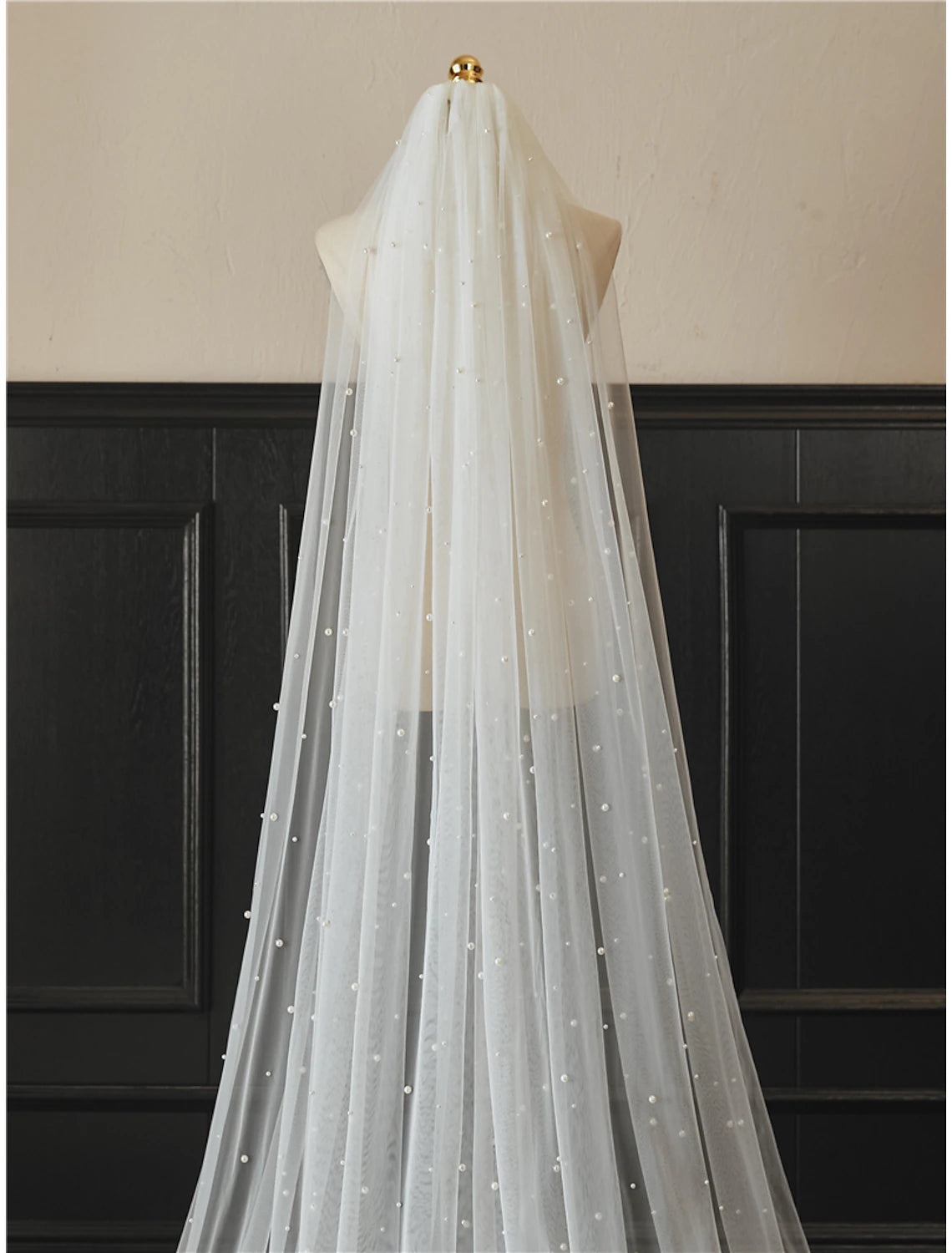 Wholesale One-tier Pearls Wedding Veil Cathedral Veils with Faux Pearl 118.11 in (300cm) Tulle