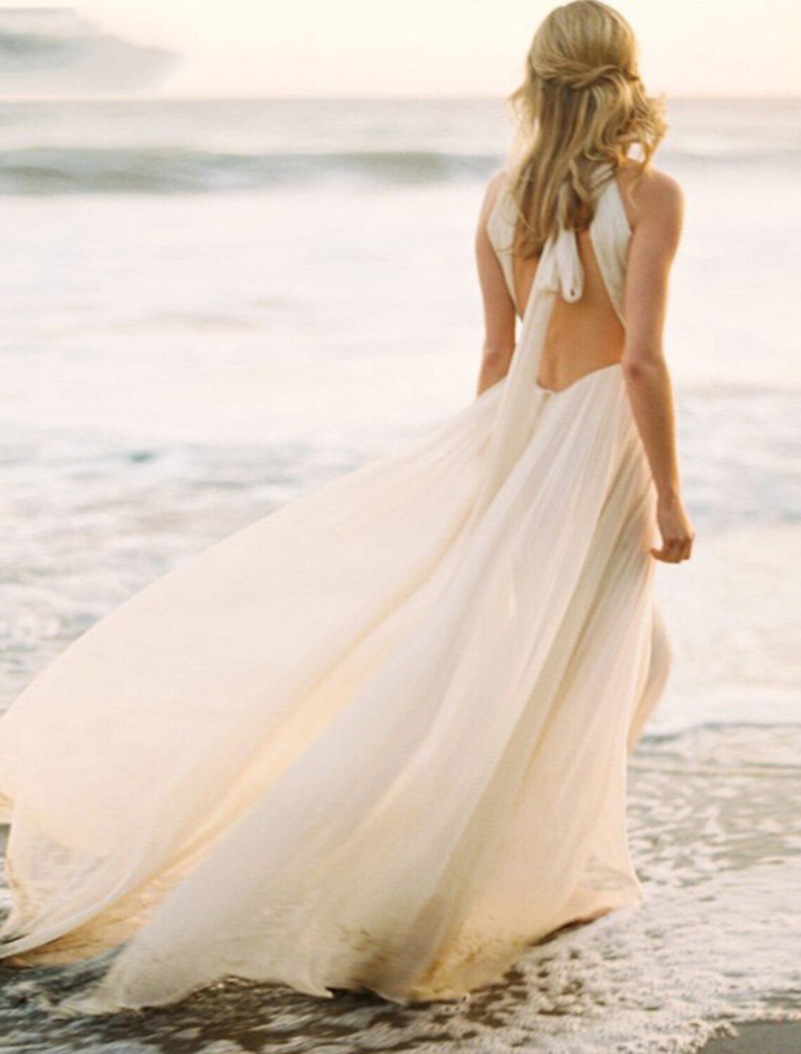 Wholesale Beach Open Back Boho Wedding Dresses A-Line Halter Sleeveless Sweep / Brush Train Chiffon Bridal Gowns