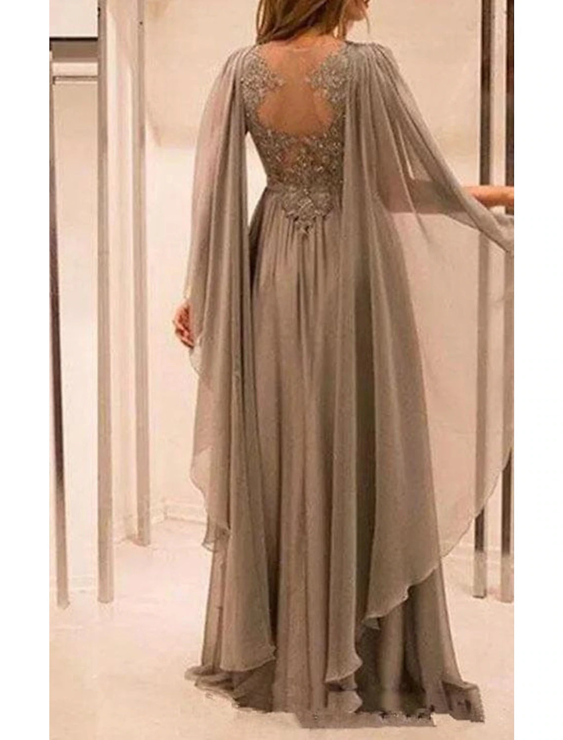 Wholesale A-Line Mother of the Bride Dresses Plus Size Hide Belly Curve Open Back Fall Wedding Guest Dresses Formal Floor Length Short Sleeve V Neck Chiffon with Pleats Beading