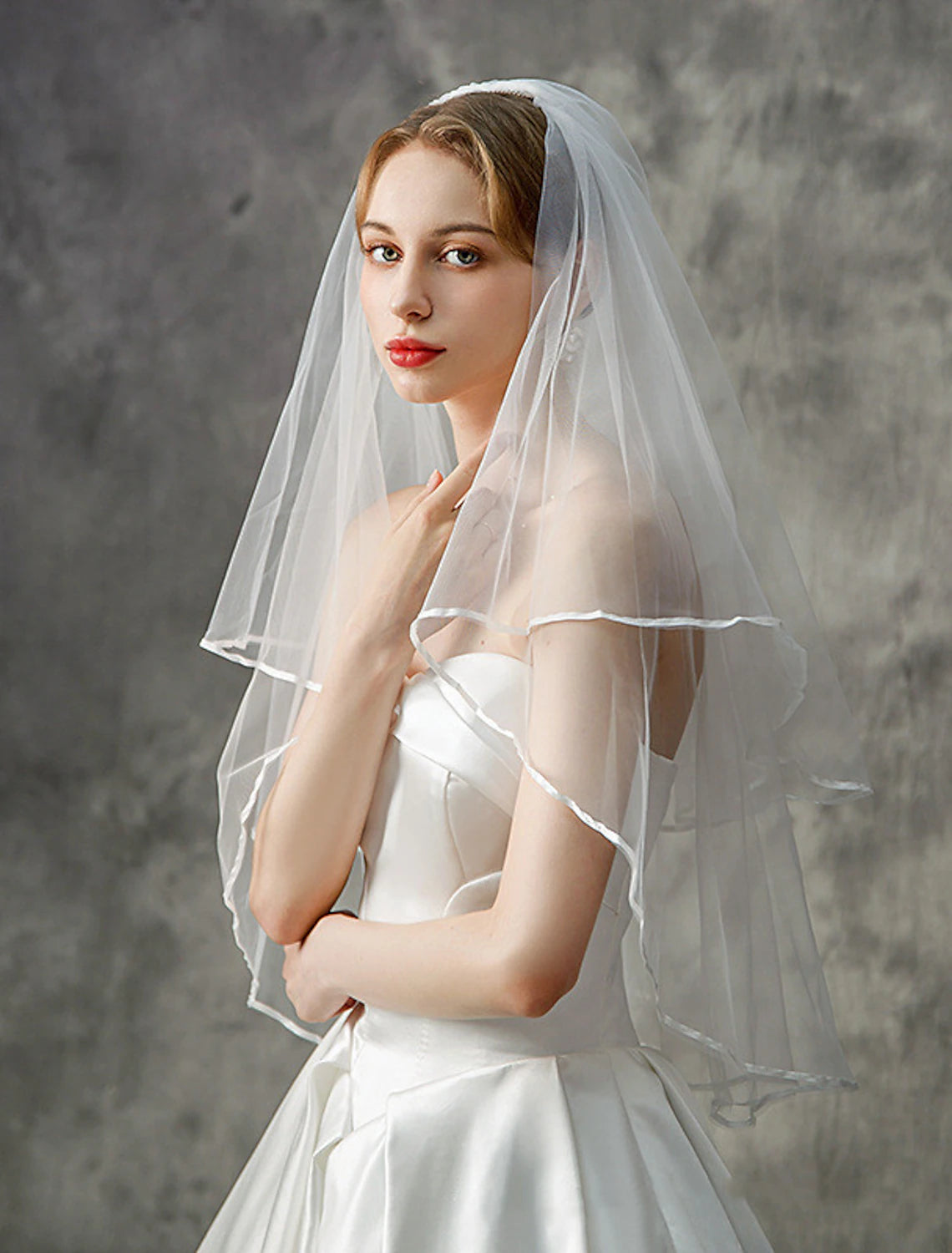 Wholesale Two-tier Stylish / European Style Wedding Veil Elbow Veils with Tier / Pure Color Tulle