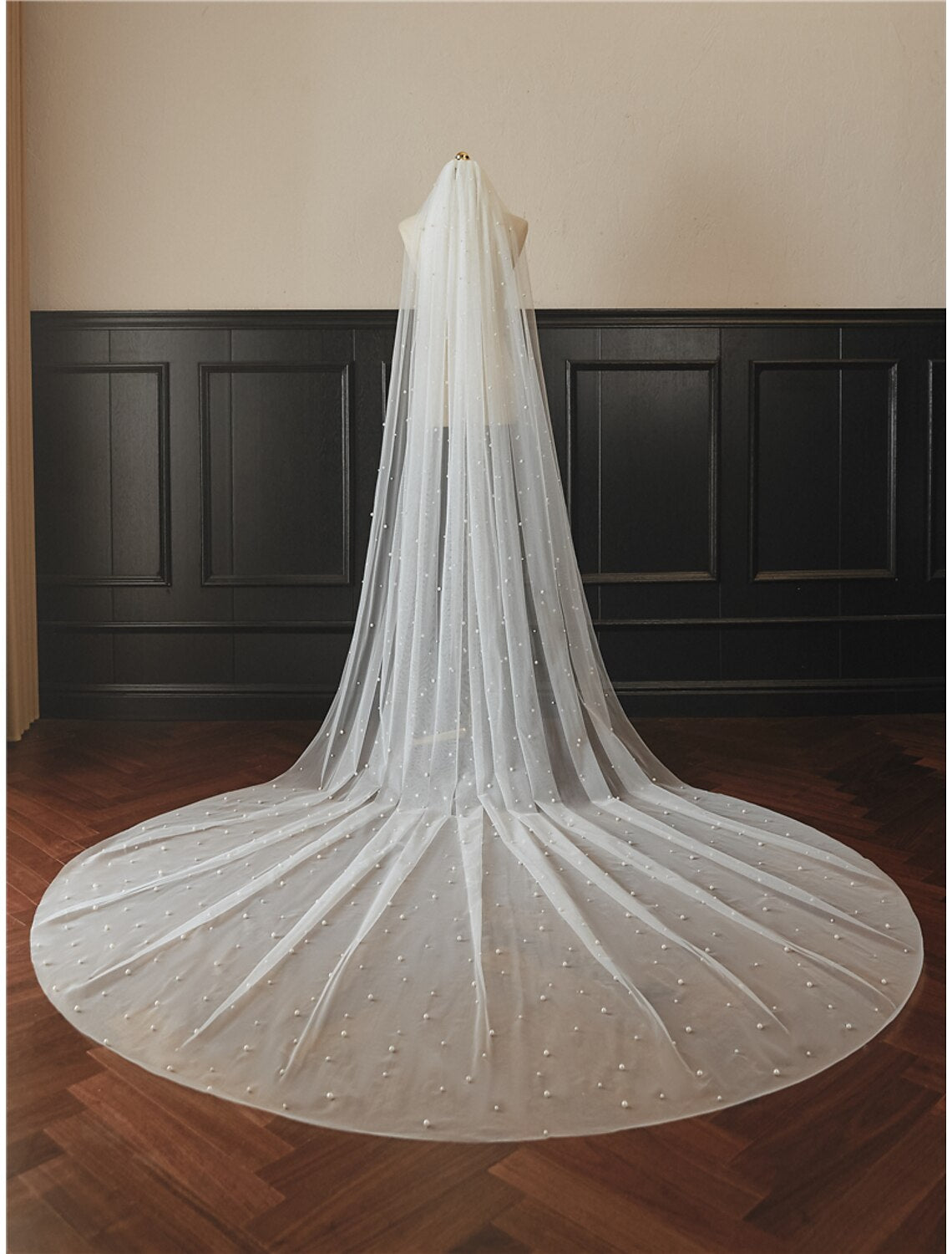 Wholesale One-tier Pearls Wedding Veil Cathedral Veils with Faux Pearl 118.11 in (300cm) Tulle