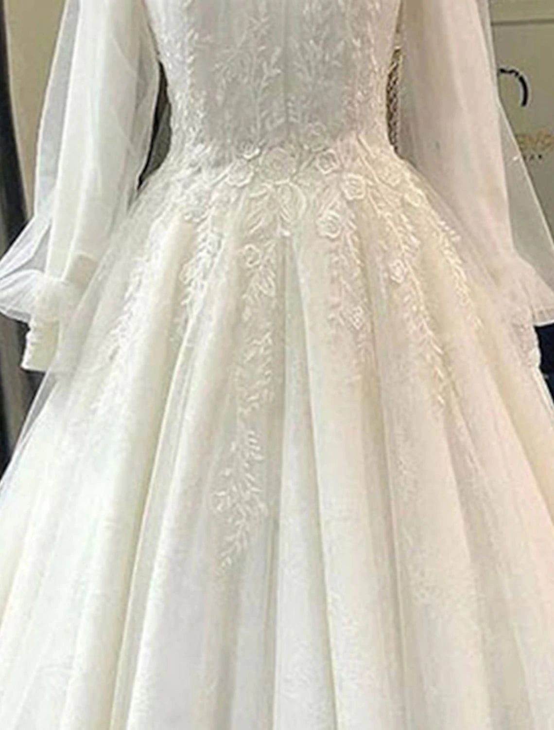 Wholesale Engagement Vintage 1940s / 1950s Formal Fall Wedding Dresses Ball Gown High Neck Long Sleeve Court Train Lace Bridal Gowns With Pleats Appliques