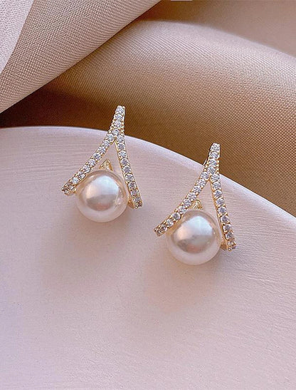 Wholesale Women's Pearl Stud Earrings Fine Jewelry Classic Precious Stylish Romantic Earrings Jewelry Silver For Gift Festival 1 Pair