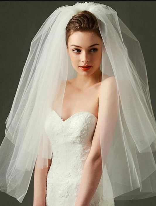 Wholesale Two-tier Cut Edge / Birthday Wedding Veil Blusher Veils / Elbow Veils / Fingertip Veils with Tulle