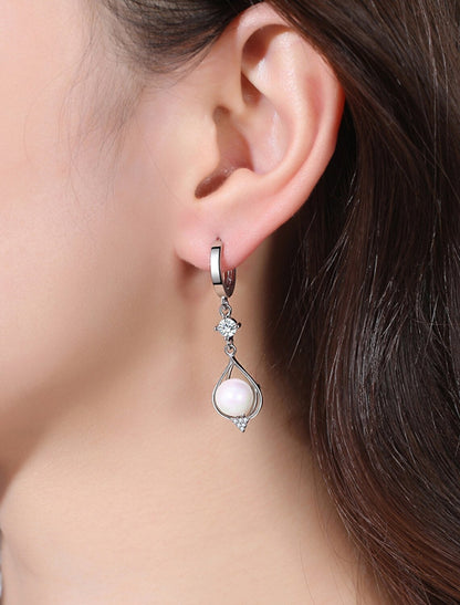 Wholesale Women's Pearl Drop Earrings Fine Jewelry Classic Drop Precious Petal Stylish Simple Earrings Jewelry Gold / White For Gift Festival 1 Pair