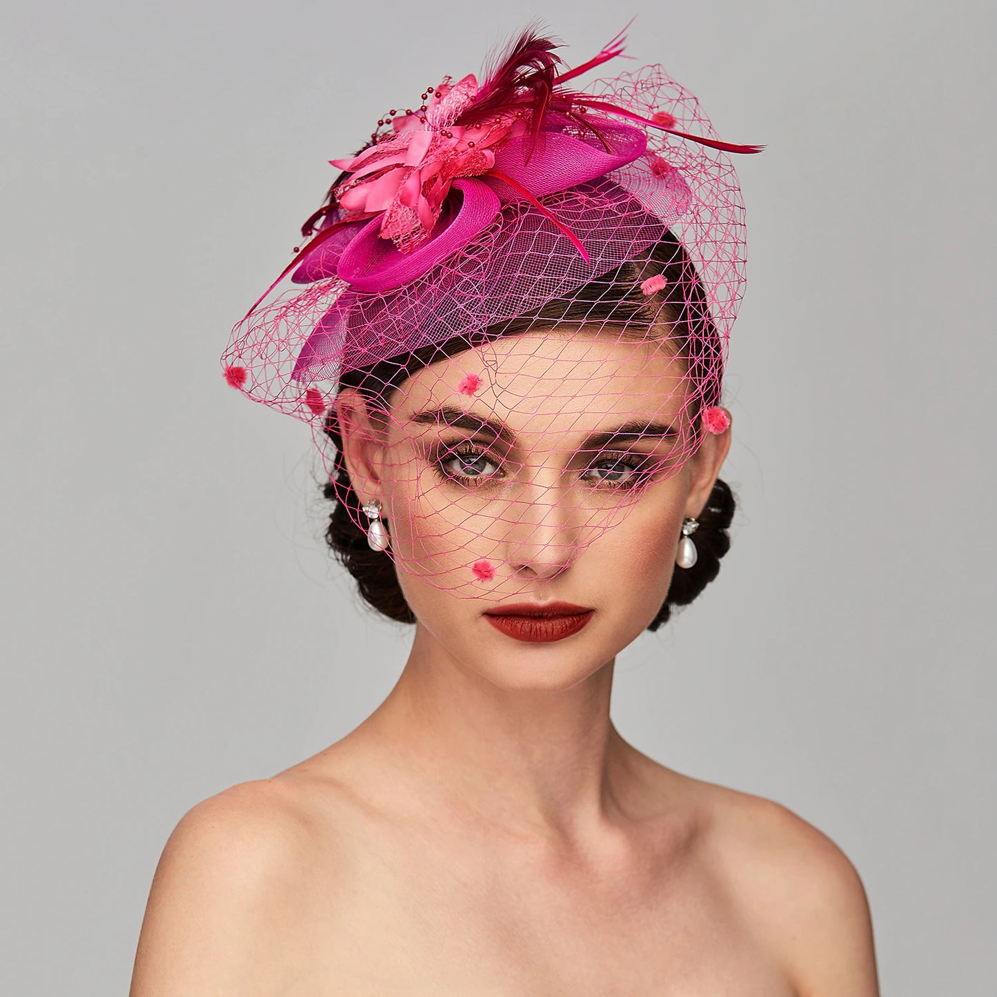 Wholesale Elegant Fascinators Hats Linen Net Mesh Headpiece Kentucky Derby Hat with Clip Headband Feather Floral Flower Mesh Net Wedding Evening Party Horse Race Ladies Day Headpiece Headwear