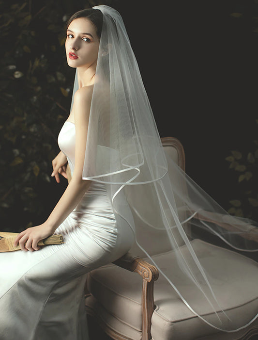 Wholesale Two-tier Stylish / Classic Wedding Veil Chapel Veils with Solid Tulle