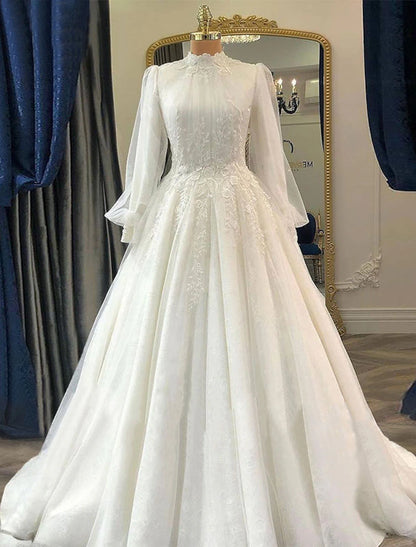 Wholesale Engagement Vintage 1940s / 1950s Formal Fall Wedding Dresses Ball Gown High Neck Long Sleeve Court Train Lace Bridal Gowns With Pleats Appliques