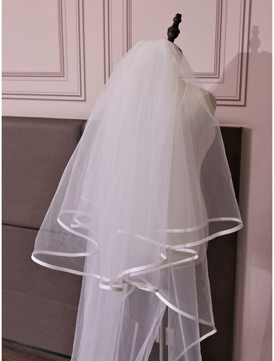 Wholesale Two-tier Vintage / Sweet Wedding Veil Cathedral Veils with Tier 137.8 in (350cm) Tulle