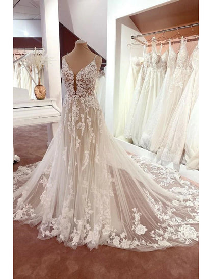 Wholesale Engagement Open Back Formal Wedding Dresses A-Line Camisole V Neck Spaghetti Strap Chapel Train Lace Bridal Gowns With Appliques