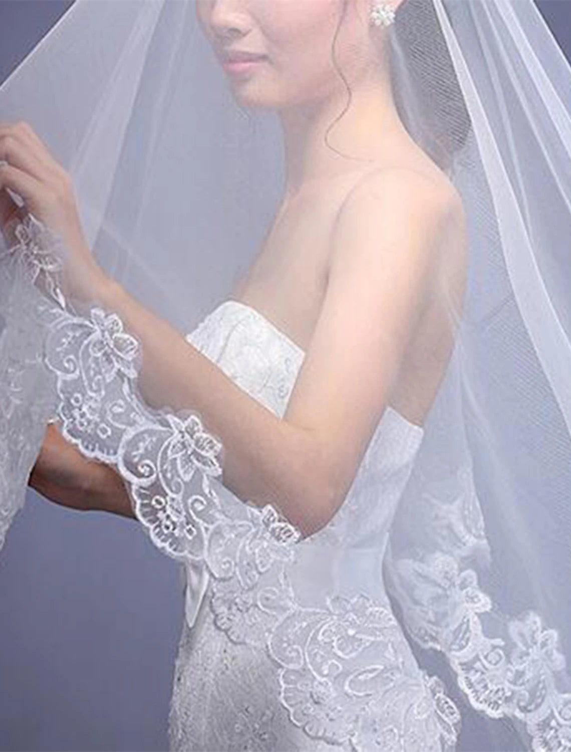 Wholesale One-tier Classic Style / Lace Wedding Veil Chapel Veils with Solid / Pattern POLY / Lace