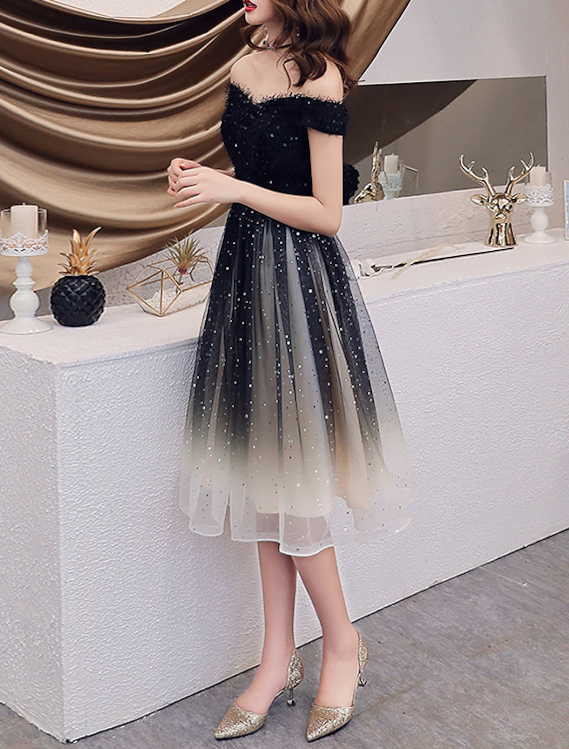 Wholesale A-Line Glittering Gradient Party Wear Cocktail Party Dress Off Shoulder Short Sleeve Knee Length Tulle with Sequin